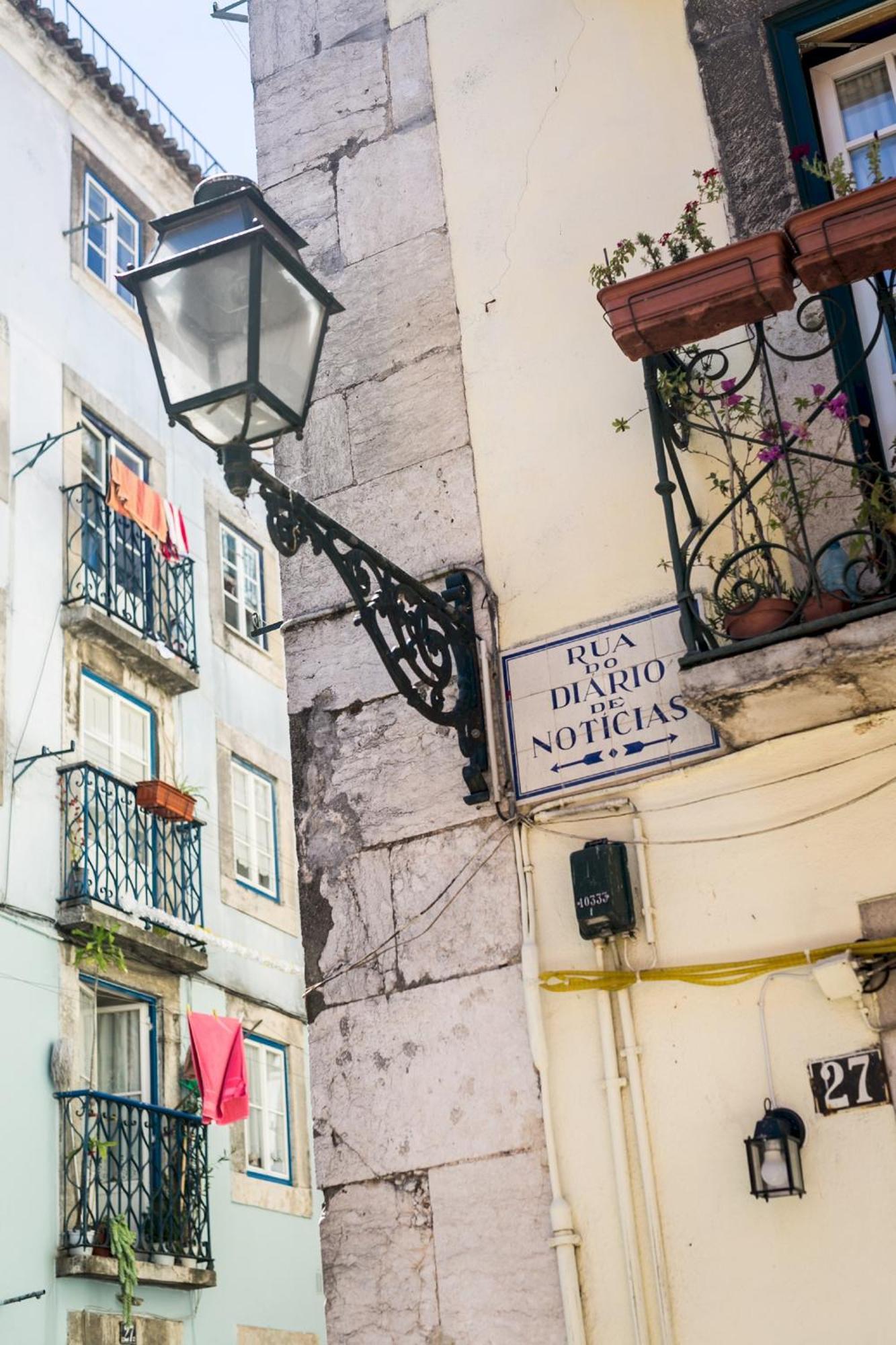 Master Deco Gem In Bairro Alto Apartment Lisbon Bagian luar foto